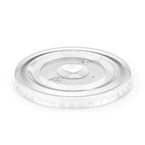 Clear rPET flat lid with an integrated straw slot
