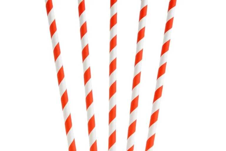 Red and white striped paper straws, 6mm diameter and 200mm long
